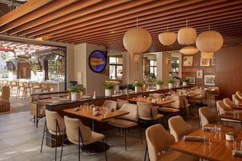 hilton san diego gaslamp quarter