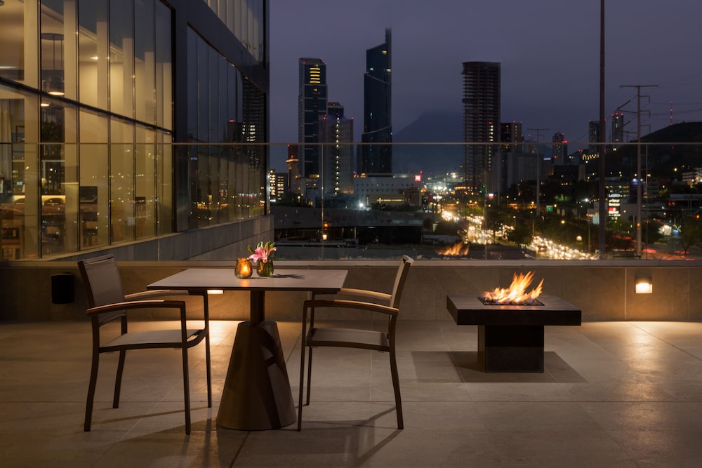 hyatt place monterrey valle