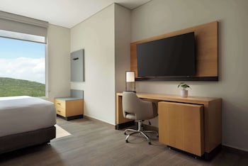 hyatt place monterrey valle