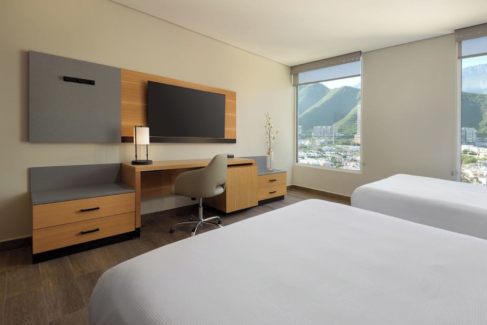 hyatt place monterrey valle