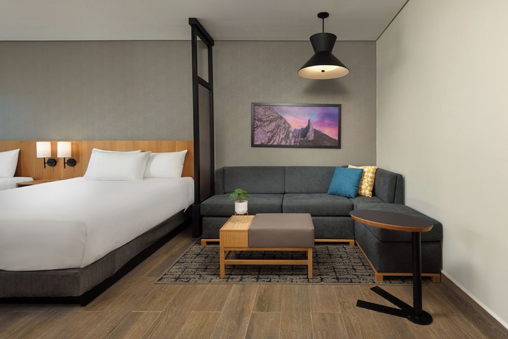 hyatt place monterrey valle