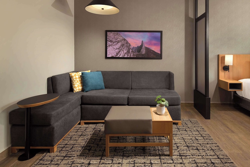 hyatt place monterrey valle