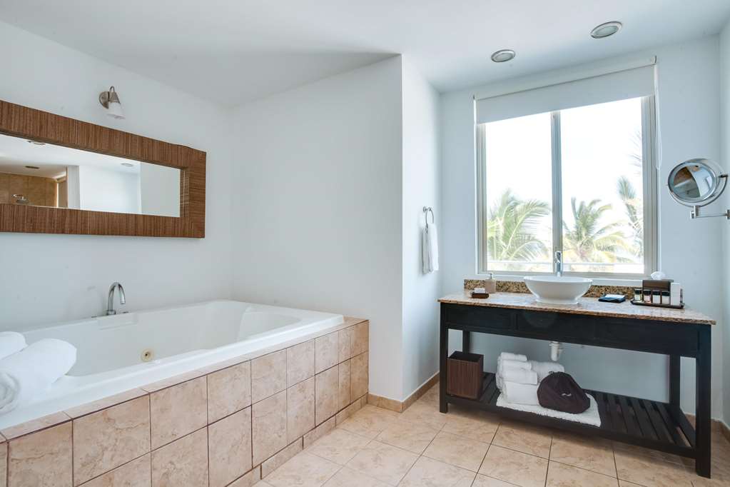 las terrazas resort and residences ambergris