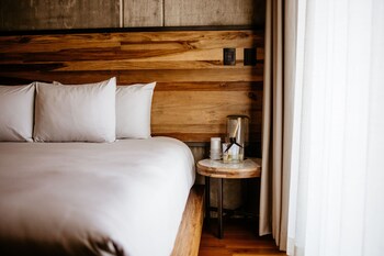 flavia luxury hotel