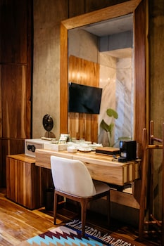 flavia luxury hotel