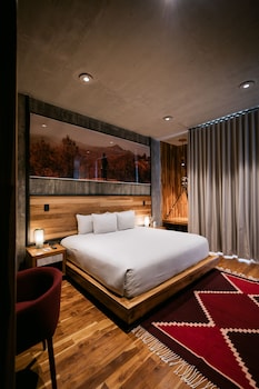 flavia luxury hotel