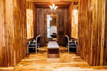 flavia luxury hotel