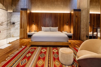 flavia luxury hotel
