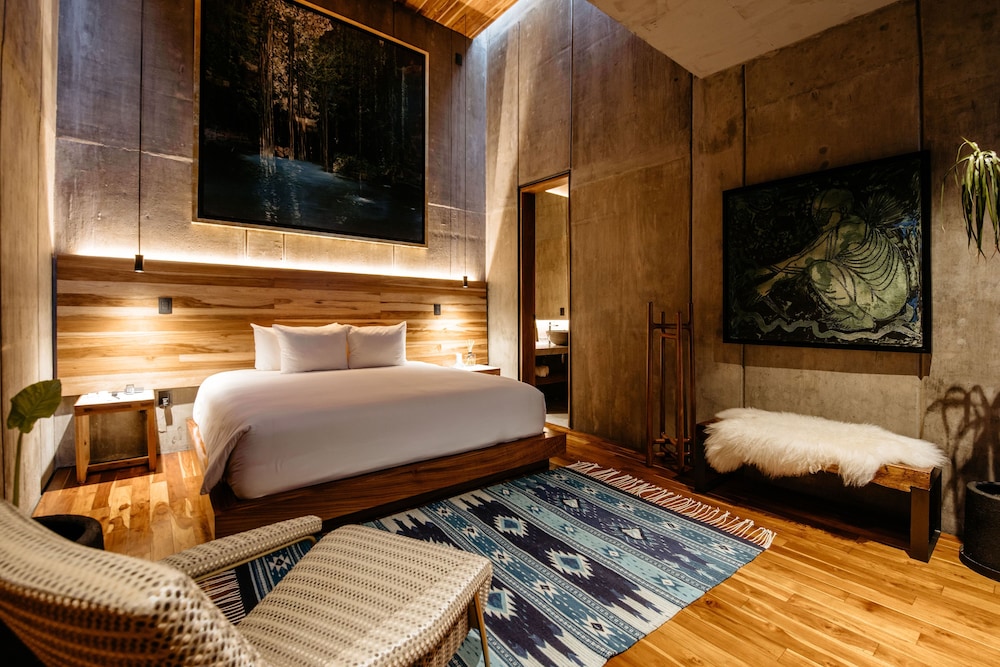 flavia luxury hotel