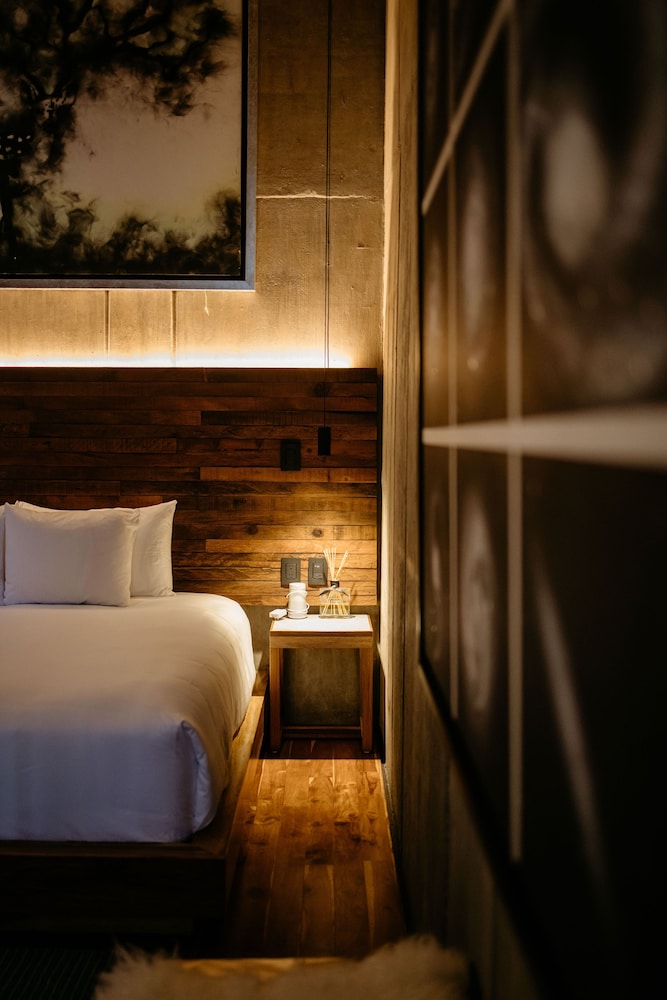 flavia luxury hotel