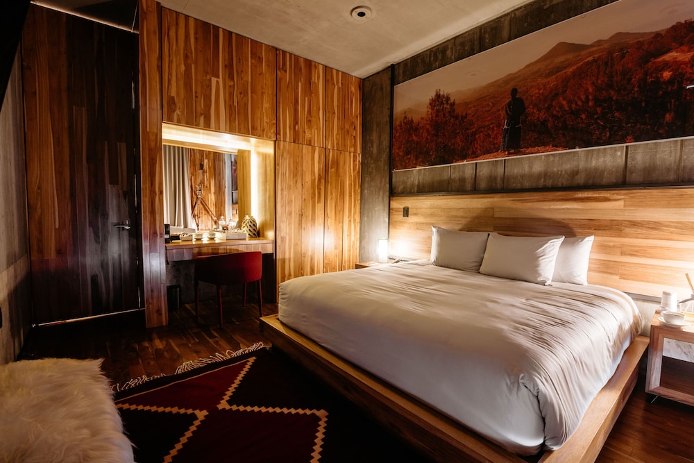 flavia luxury hotel