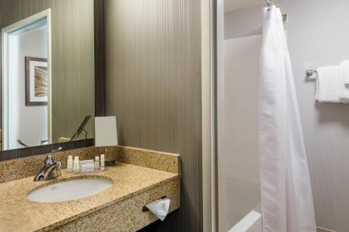 courtyard by marriott danbury