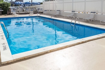 days hotel and conference center by wyndham danville