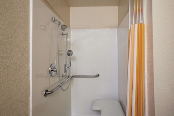 la quinta inn and suites by wyndham davis