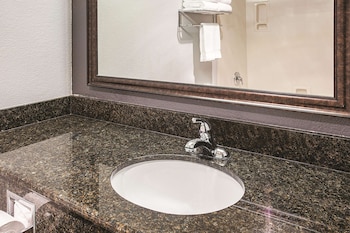 la quinta inn and suites by wyndham davis