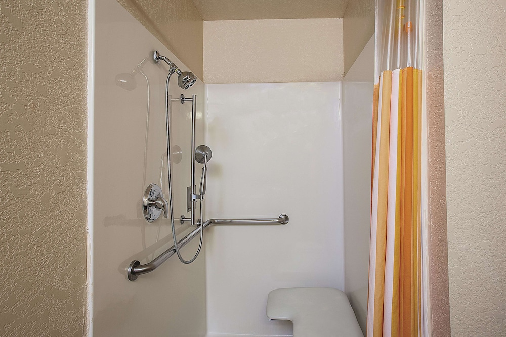 la quinta inn and suites by wyndham davis