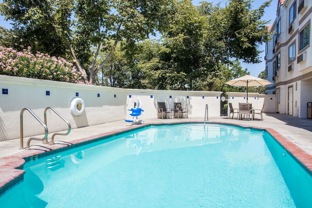 la quinta inn and suites by wyndham davis