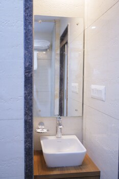 the avenue hotel ballygunge