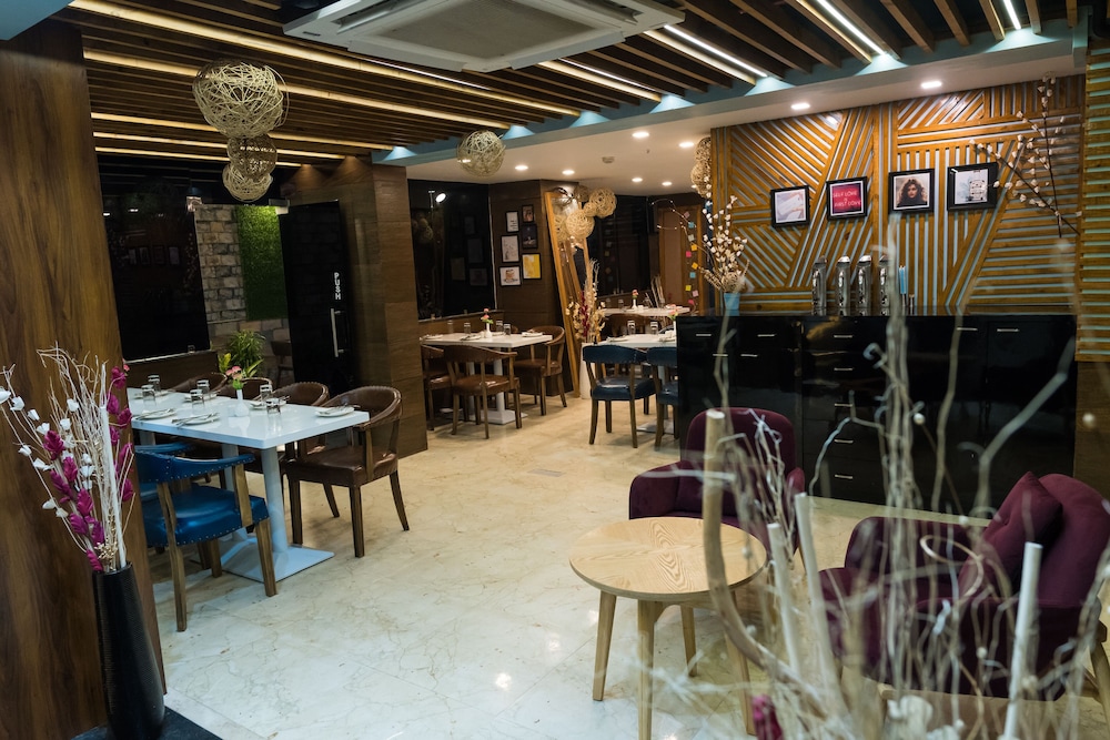 the avenue hotel ballygunge