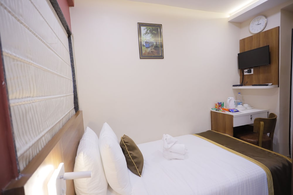 the avenue hotel ballygunge