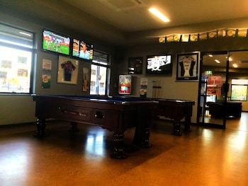 spinifex hotel