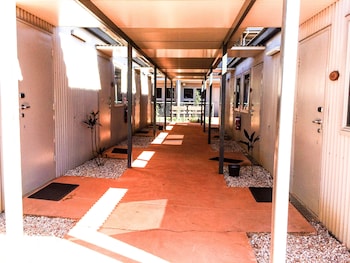 spinifex hotel