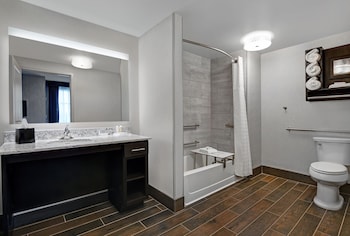 homewood suites by hilton louisville airport