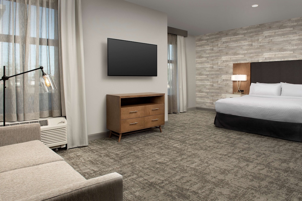homewood suites by hilton louisville airport