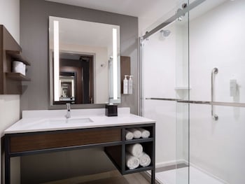 hilton garden inn visalia