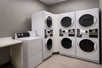 hilton garden inn visalia