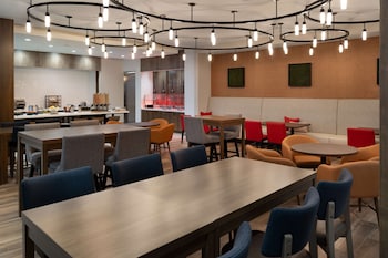 hilton garden inn visalia