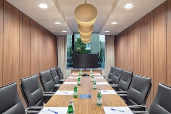 doubletree by hilton plovdiv center