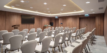 doubletree by hilton plovdiv center