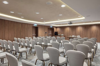 doubletree by hilton plovdiv center