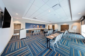 hampton inn kansas city southeast