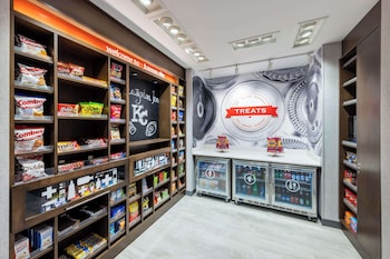 hampton inn kansas city southeast