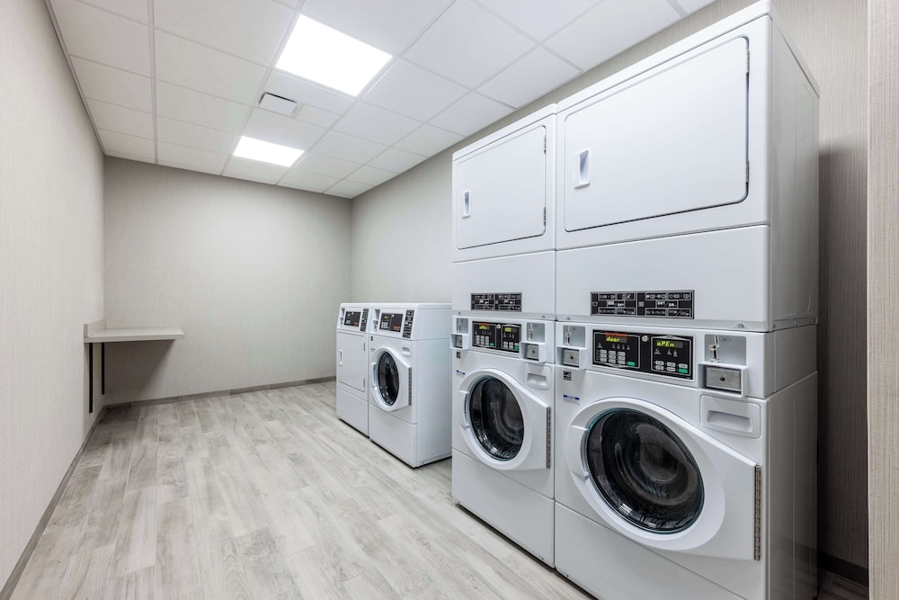 hampton inn kansas city southeast