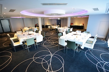 holiday inn dijon by ihg
