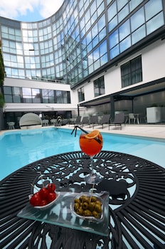 holiday inn dijon by ihg