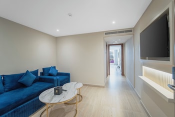 grand ambassador hotel