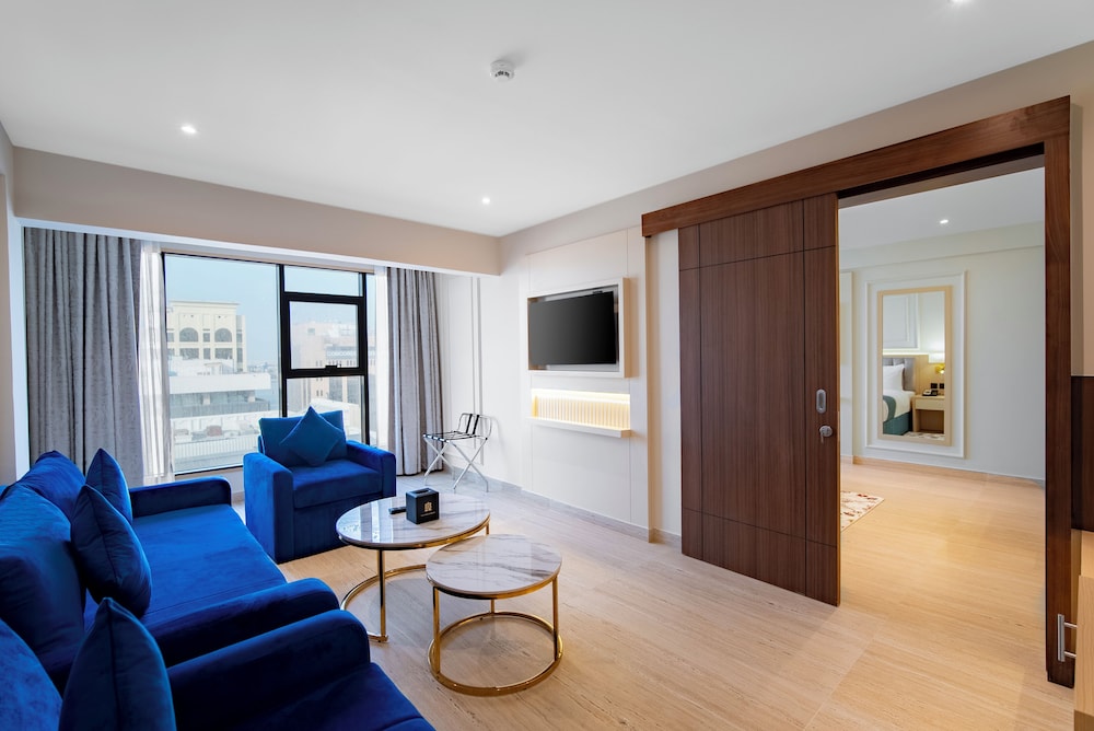 grand ambassador hotel