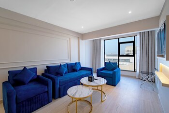 grand ambassador hotel