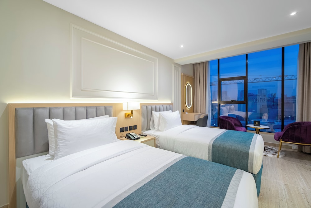 grand ambassador hotel