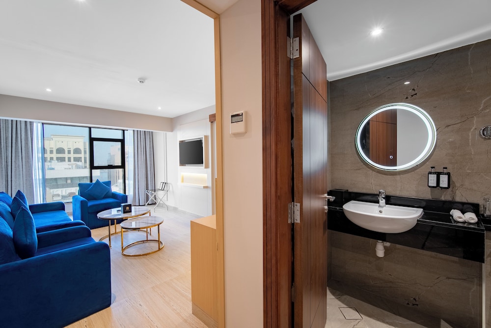 grand ambassador hotel