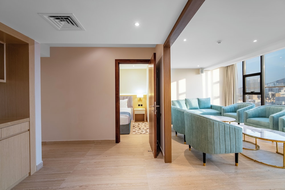 grand ambassador hotel