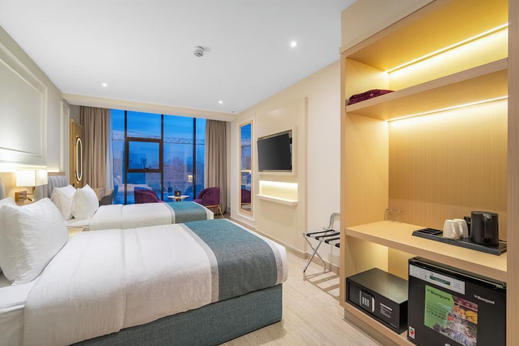 grand ambassador hotel