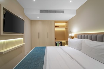 grand ambassador hotel