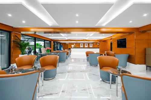 golden sands hotel and residences