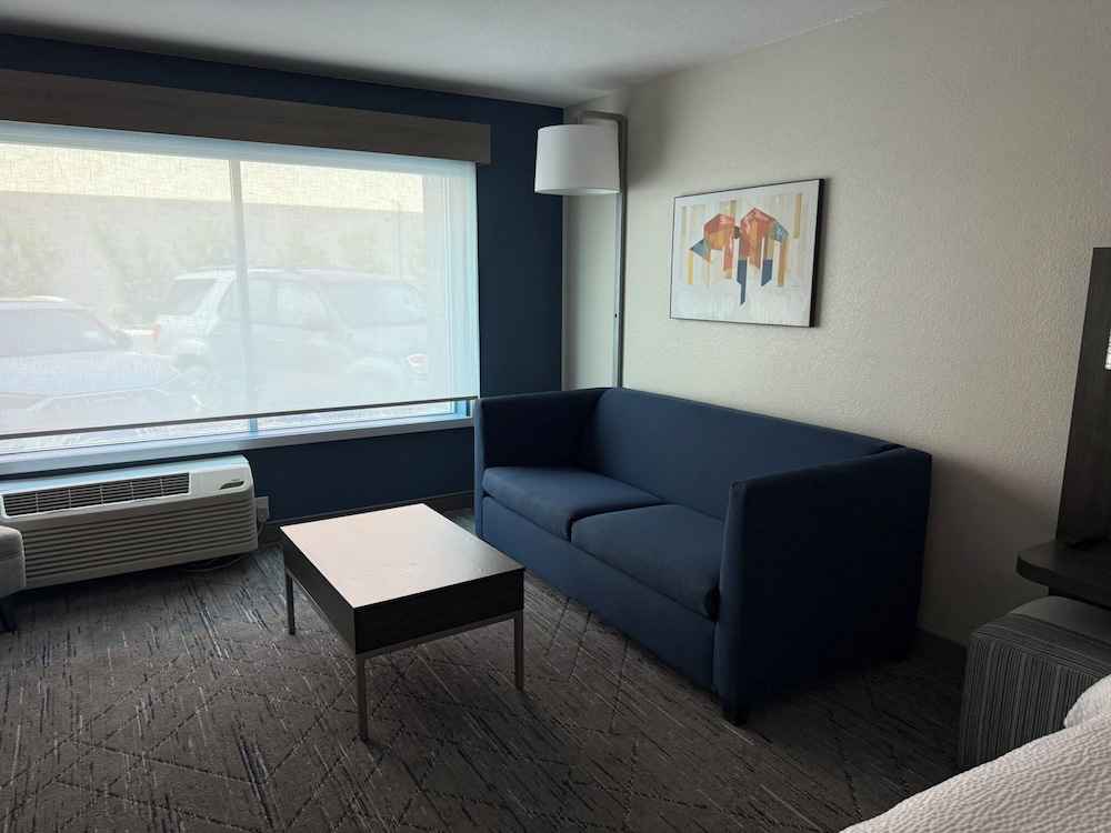 holiday inn express and suites henderson south boulder city an ihg hotel