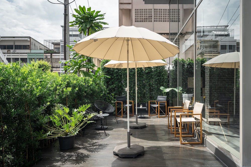seekers finders rama iv hotel surestay collection by best western